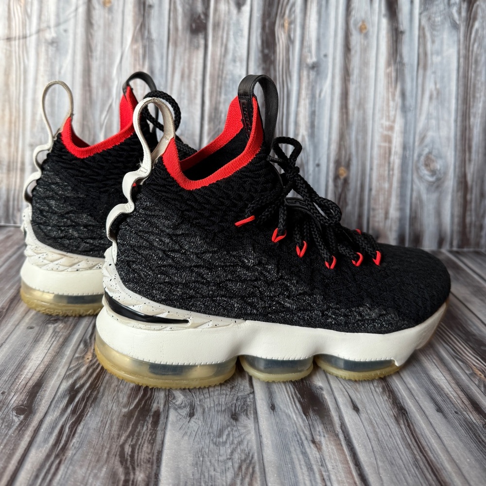 Nike LeBron 15 Black Bright Crimson Basketball Shoes size 4.5Y